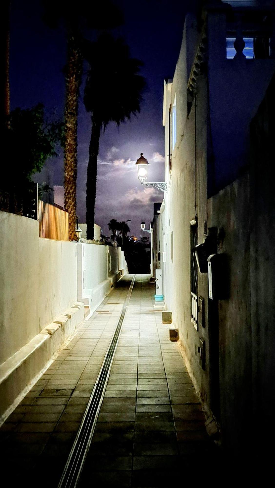 Cozy And Sunny Apartment Over The Rooftops بويرتو ذيل كارمين المظهر الخارجي الصورة